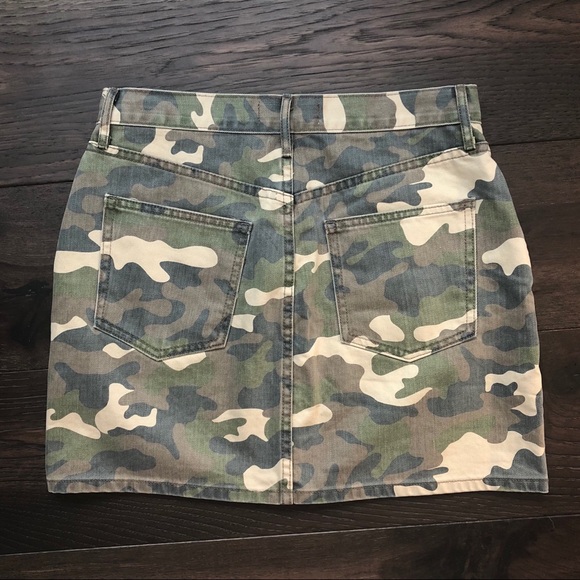 Gap High Rise Camo Mini Skirt - Picture 4 of 5